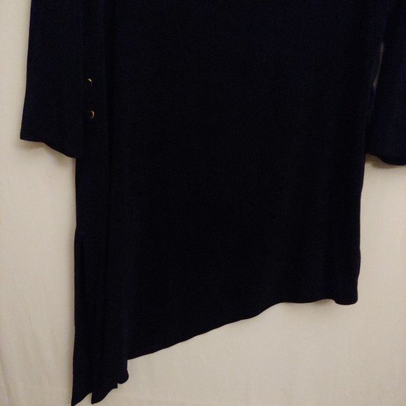 Chico's Travelers black Lace-Up Side slinky knit Top 2 asymmetrical hemline - Picture 4 of 7